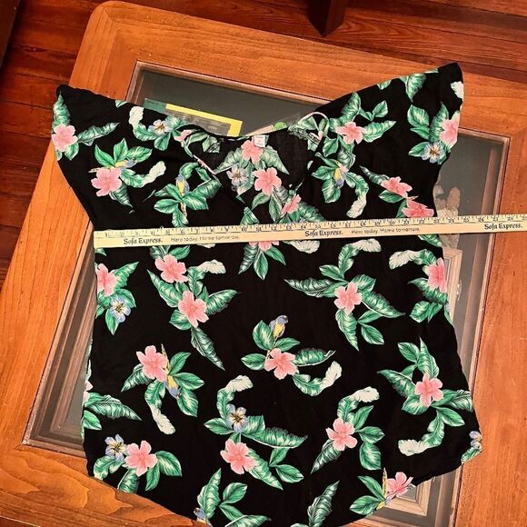 Old Navy Black GreenโHoliday Vacation TopโBlouse - Picture 11 of 12